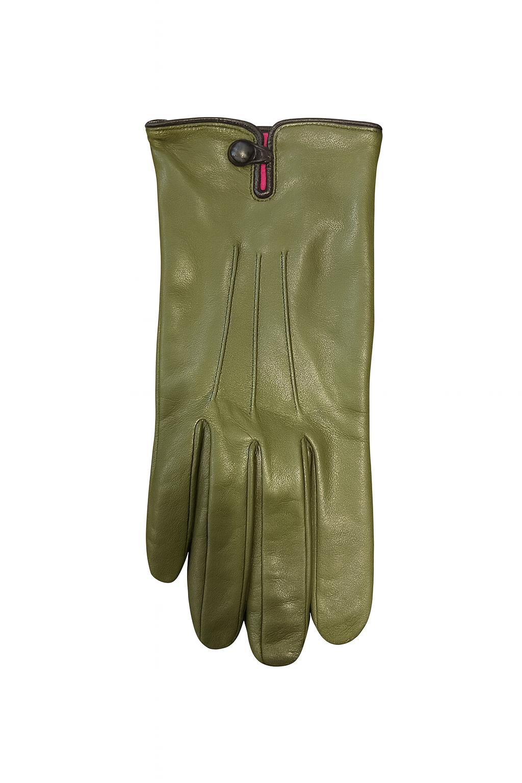 Bottone – Timeless Detail, Effortless Grace