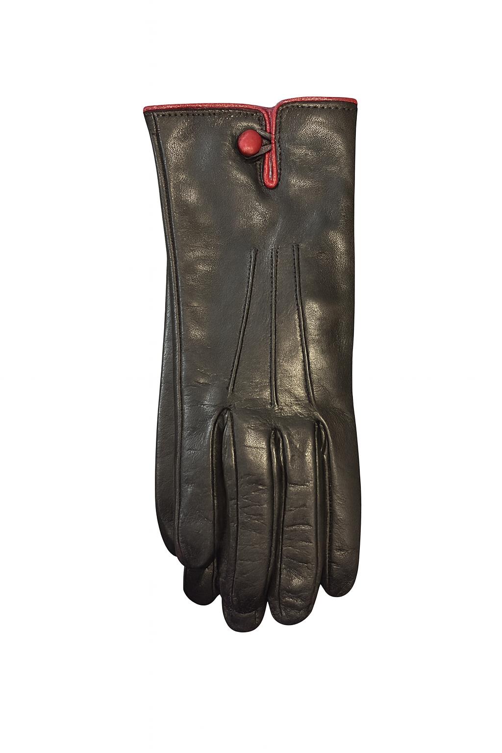 Bottone – Timeless Detail, Effortless Grace