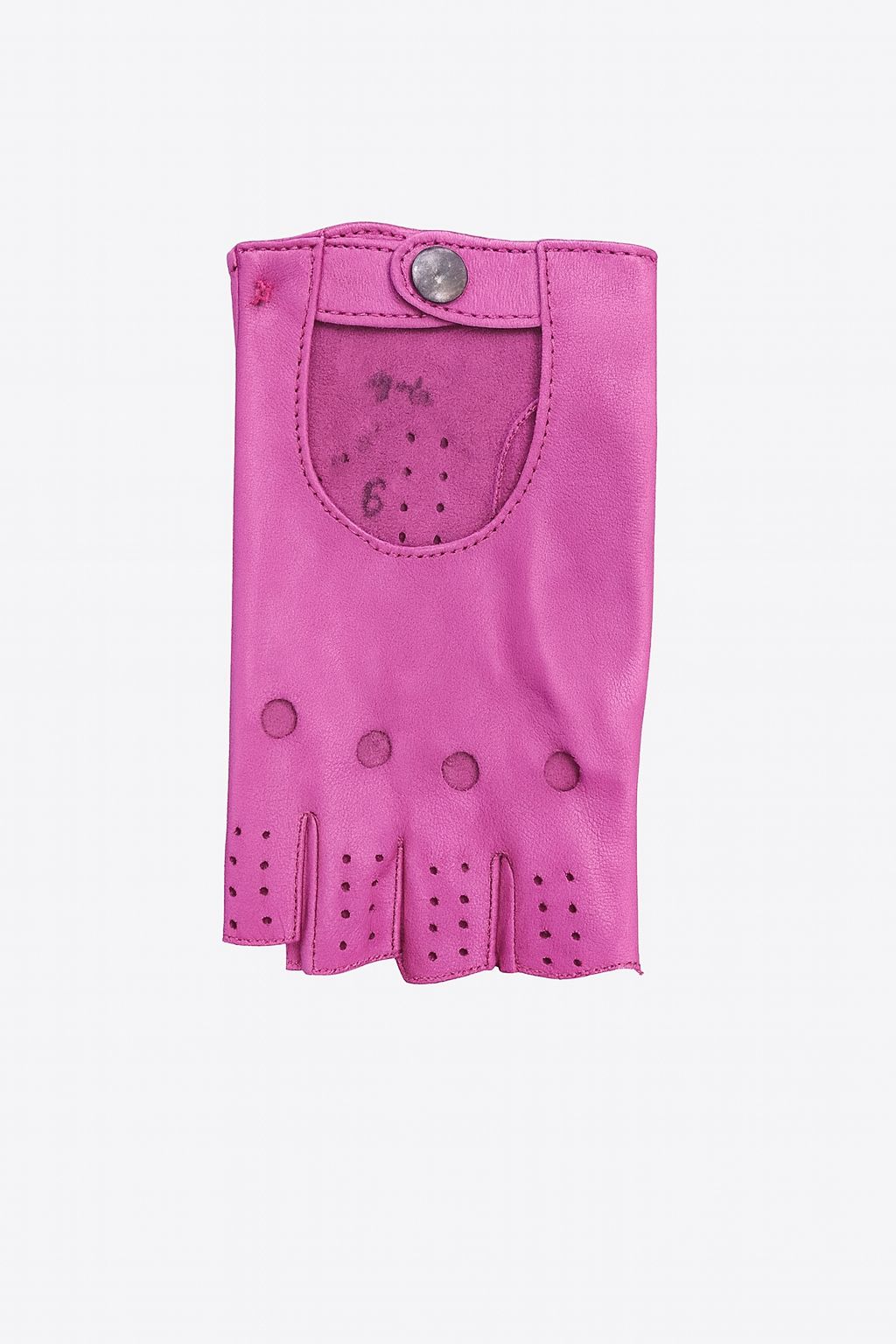 Driving Gloves – Classic Elegance in Motion